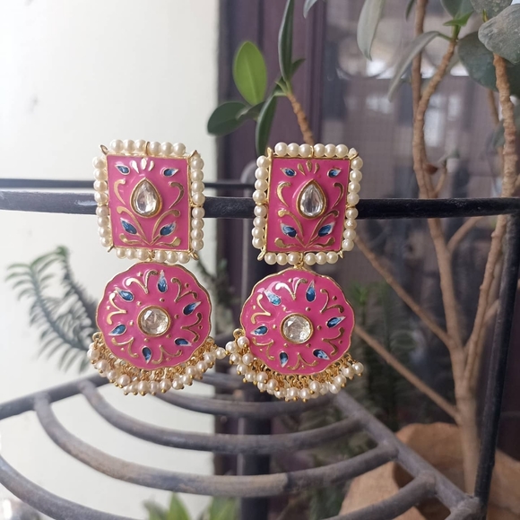 Designer handmade gold platted stone studded enameled earrings - Picture 5 of 8